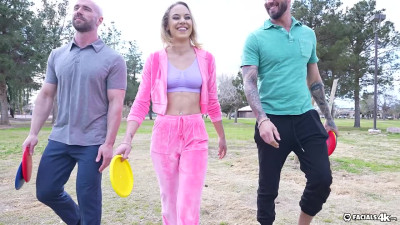 Kelsey Kane - Disc Golf Threeway in 4k