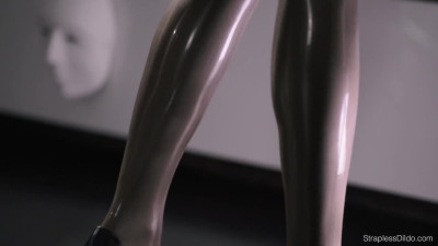 StraplessDildo - Maria Pie Latex Strapon Solo Until Cumshot