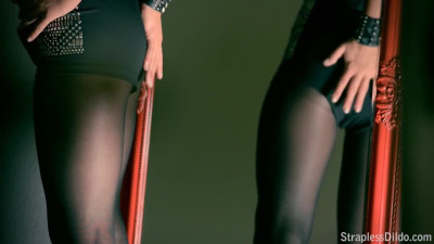 StraplessDildo - Tiffany Makes Love to Her Reflection
