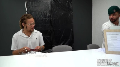Alli Bella gets fucked in a public cell phone store