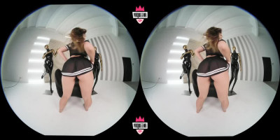 Freaky Alisha Topless Twerk