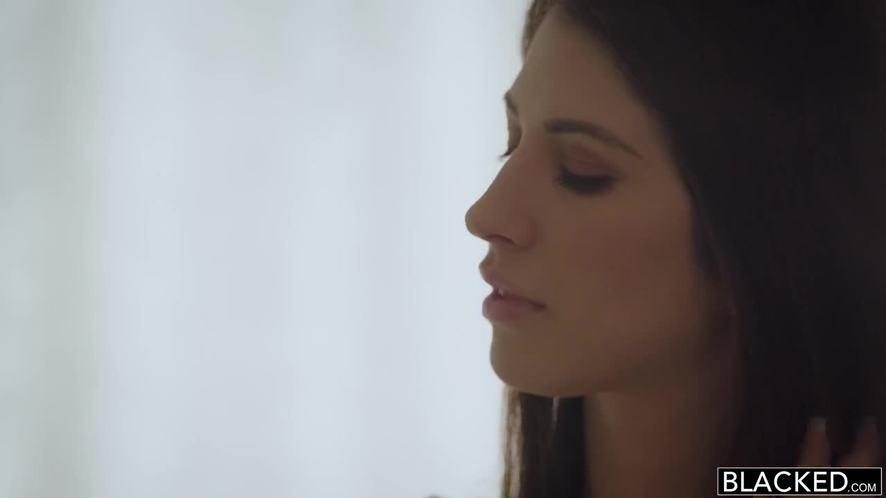 She loves to suck dick and show off her perfect 3 - ePornhubs