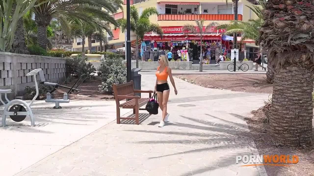 Shalina Devine - Personal Trainer Offers Every Hole For A Different Kind Of Workout - ePornhubs