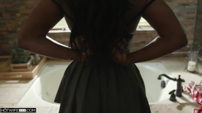 A Surprise Party Treat Erupts All Over Tessa Thomas [PORNSEED.NET]