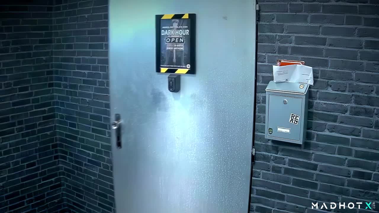 Madgloryholes - Cuckold & Slaves - ePornhubs