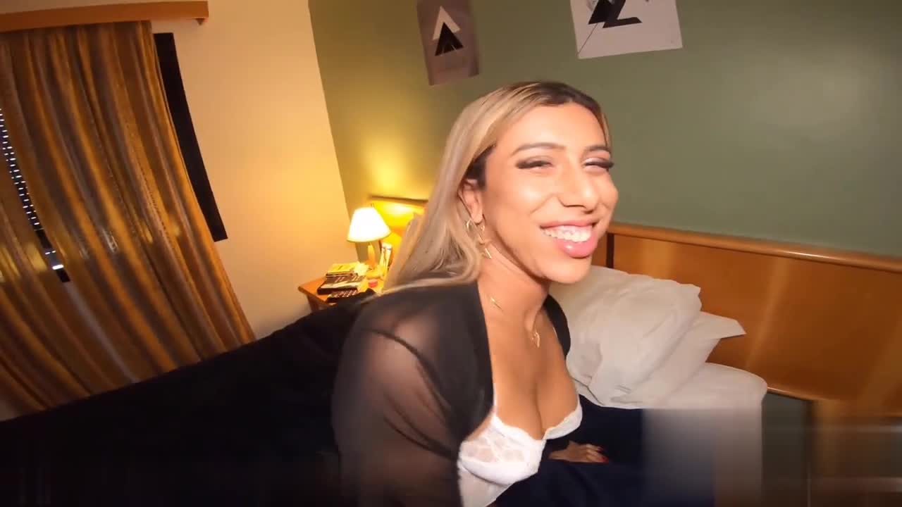 Naughty trans holding all her arms and a huge dick in her ass Wanessa Lobato - ePornhubs